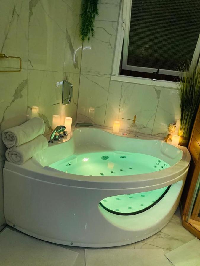 Votre Escale Boule d Or Sauna&Spa Niort Extérieur photo